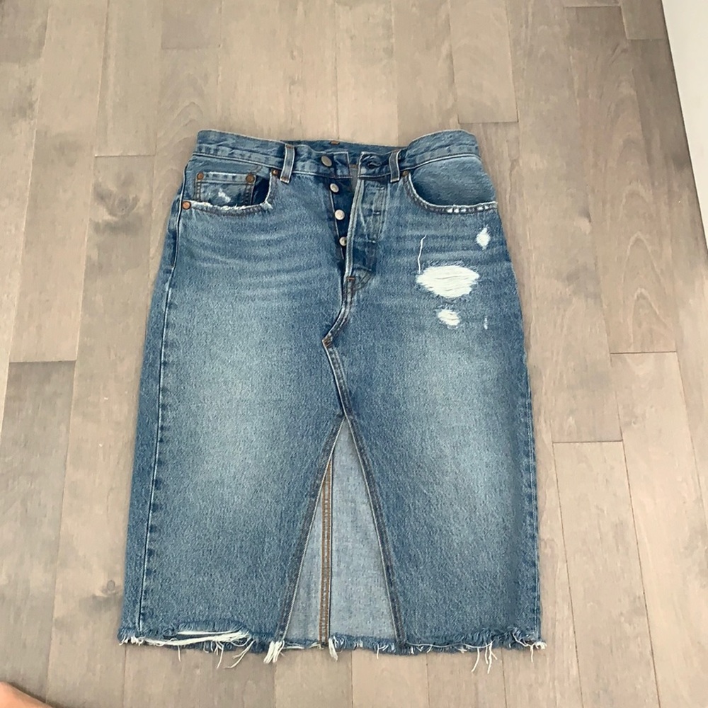 Levi’s Premium Knee-length denim skirt